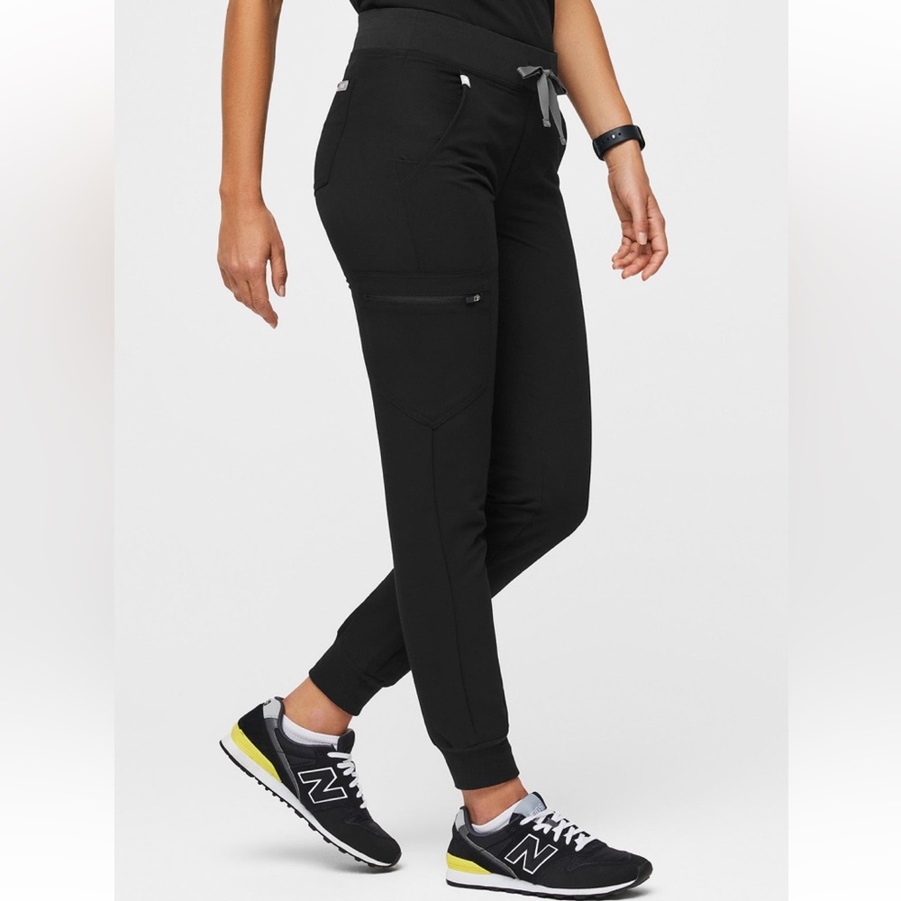 Figs black Zamora joggers - size medium petite